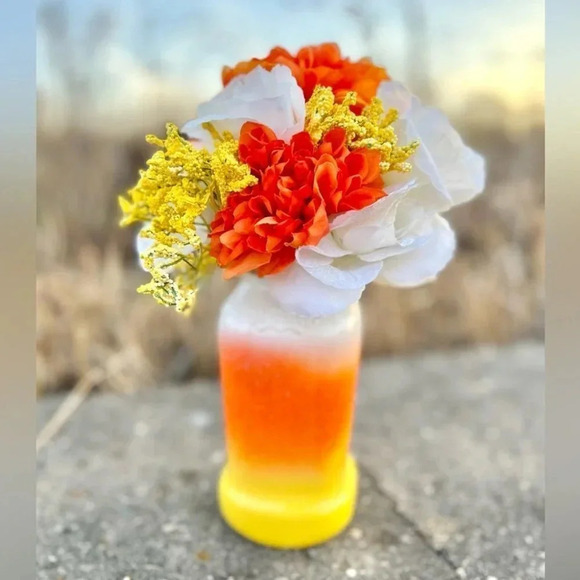 💛🧡🤍 NEW - Cute Fall - CANDY CORN - Faux Floral Accent Arrangement - Picture 13 of 15